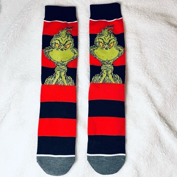 NWT Lot of 2 Grinch Socks - Size Medium (US 6-10) - Christmas / Holiday Season - Picture 7 of 10